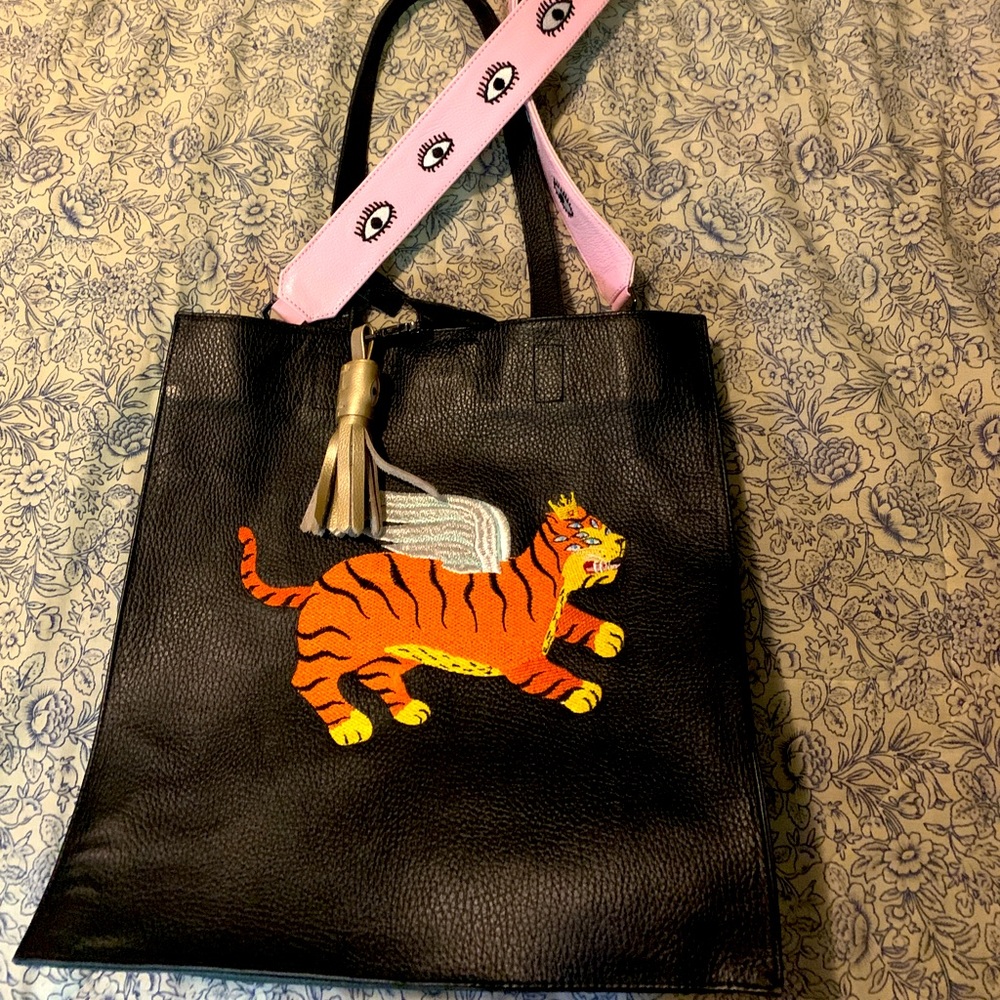 Min and Mon tote bag